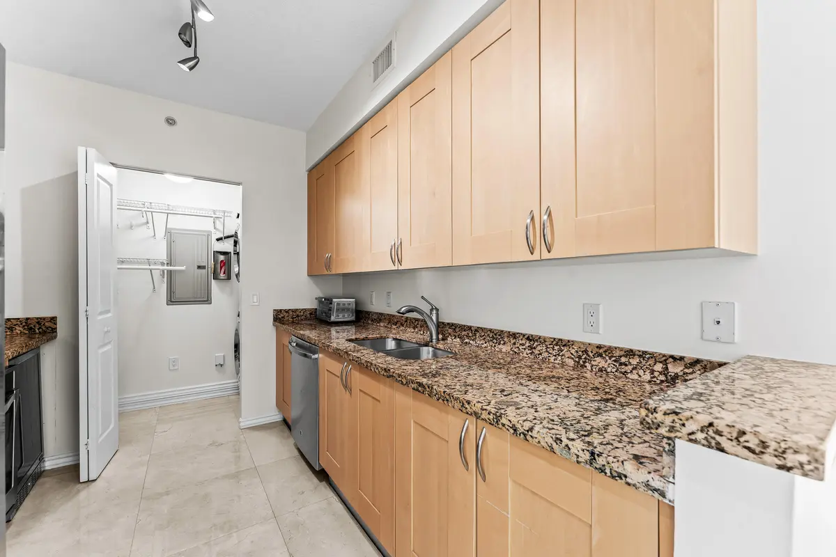006-350Southeast2ndStreet-Unit2480-FortL at 350 SE 2ND Street 2480, Fort Lauderdale