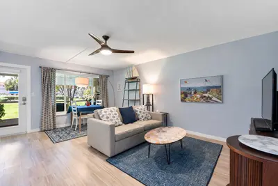 804 SE 7th Street 105, Deerfield Beach – Condominium for sale