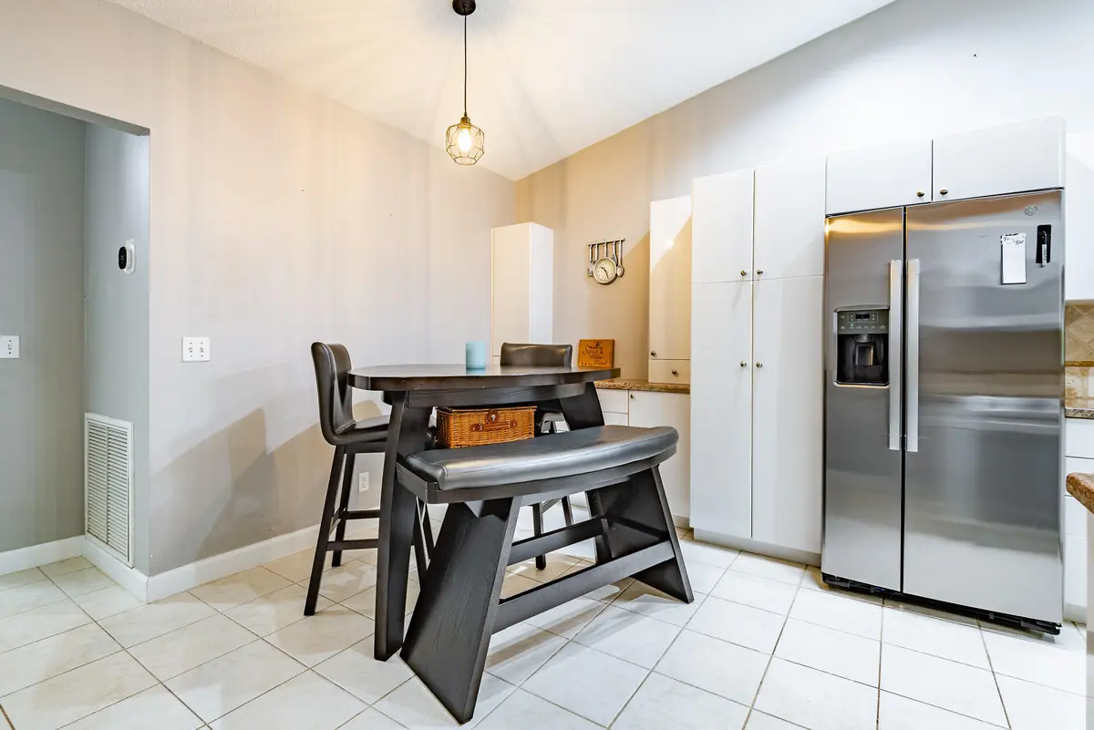 8106-9 at 8106 VIA DI VENETO, Boca Raton