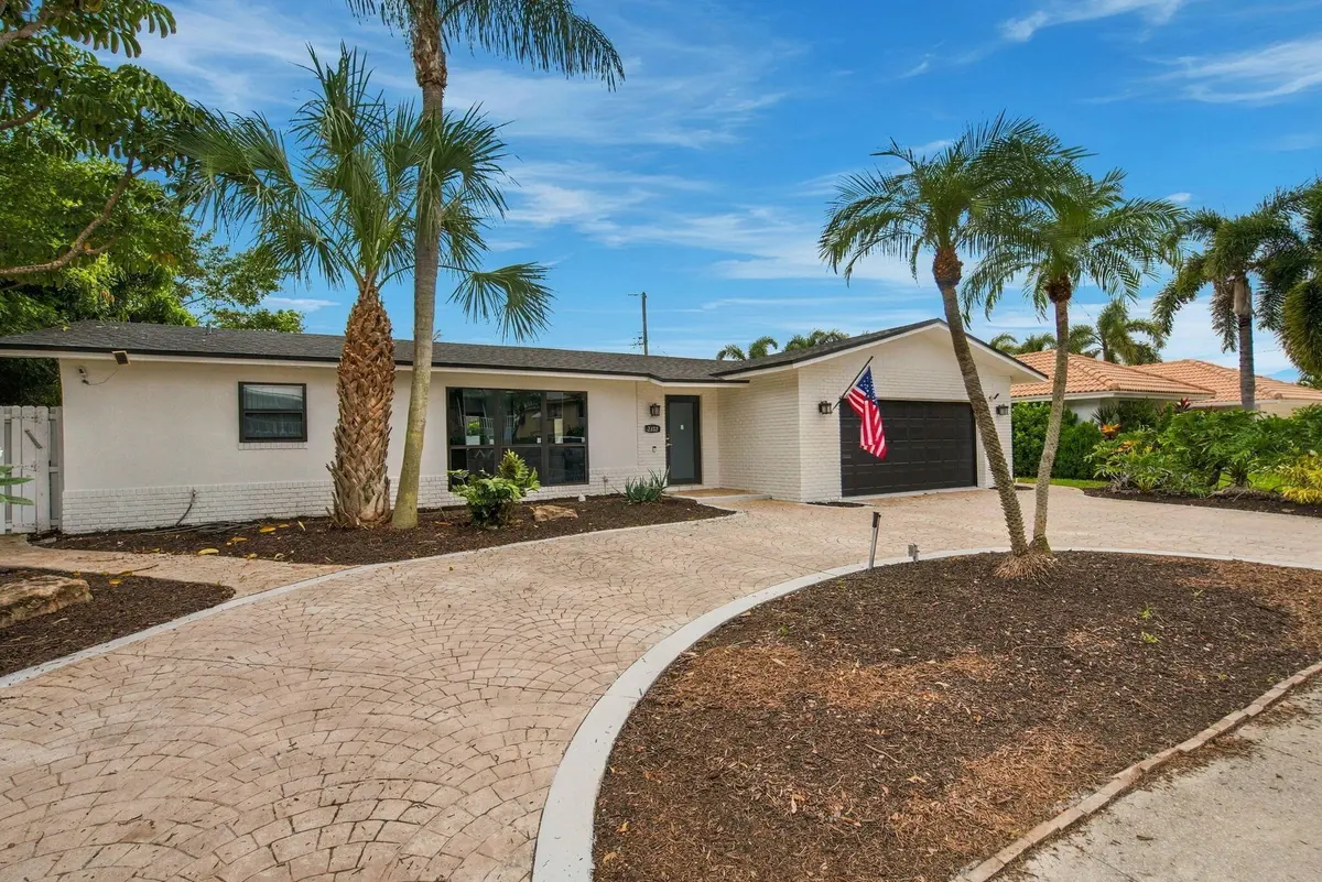 2-web-or-mls-002_DSC04239 at 2102 NE 68TH Street, Fort Lauderdale