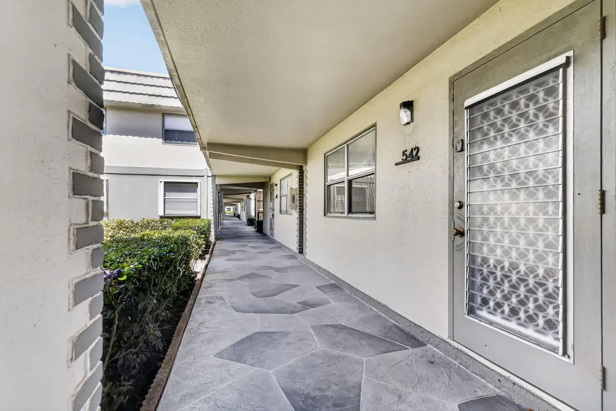 2-web-or-mls-_14A5297 at 542 Monaco Way, Delray Beach