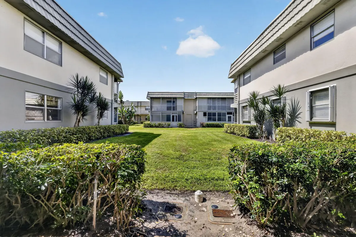 3-web-or-mls-_14A5299 at 542 Monaco Way, Delray Beach