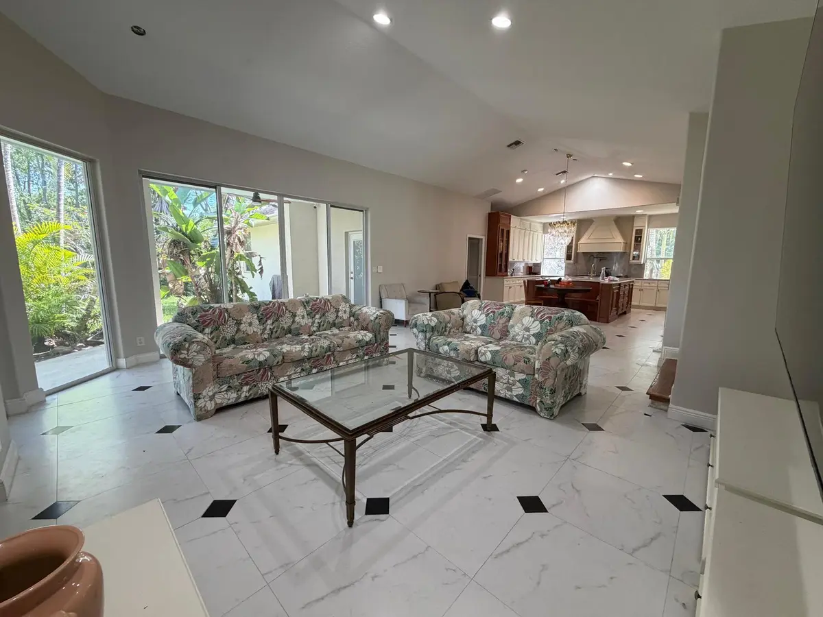 8b01ac4c-ab6f-4f70-9f66-c51553da9d9a at 12416 76th Road 1216, West Palm Beach