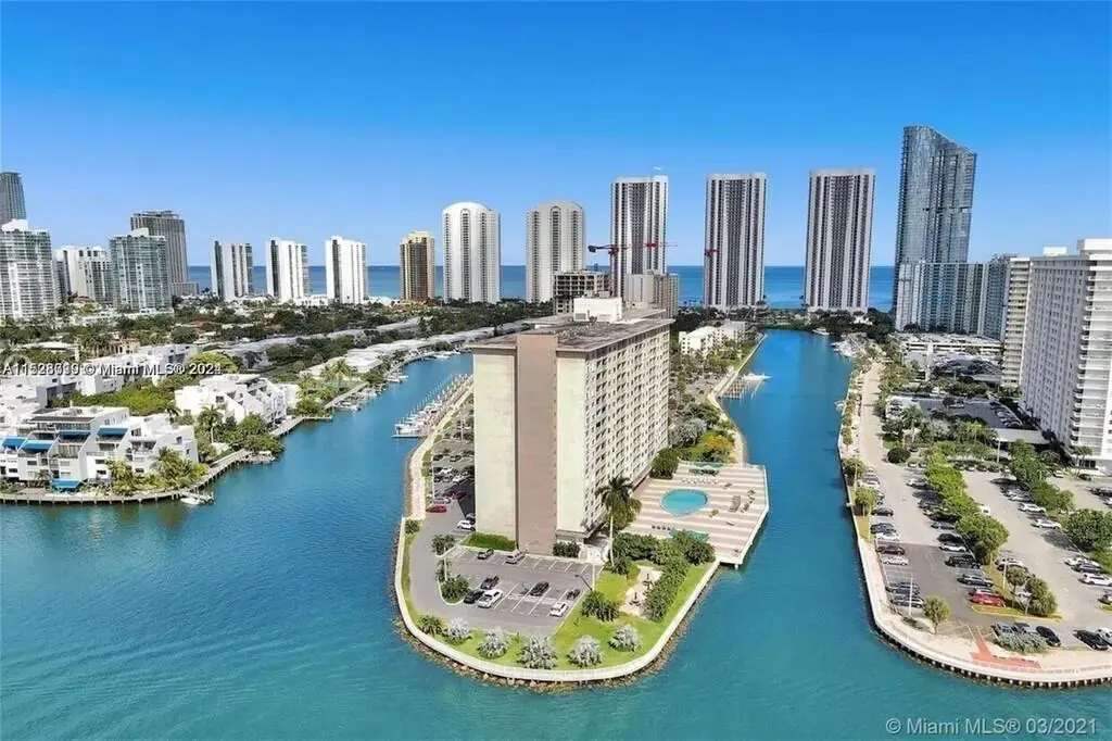Building at 400 KINGS POINT Drive 1426, Sunny Isles Beach