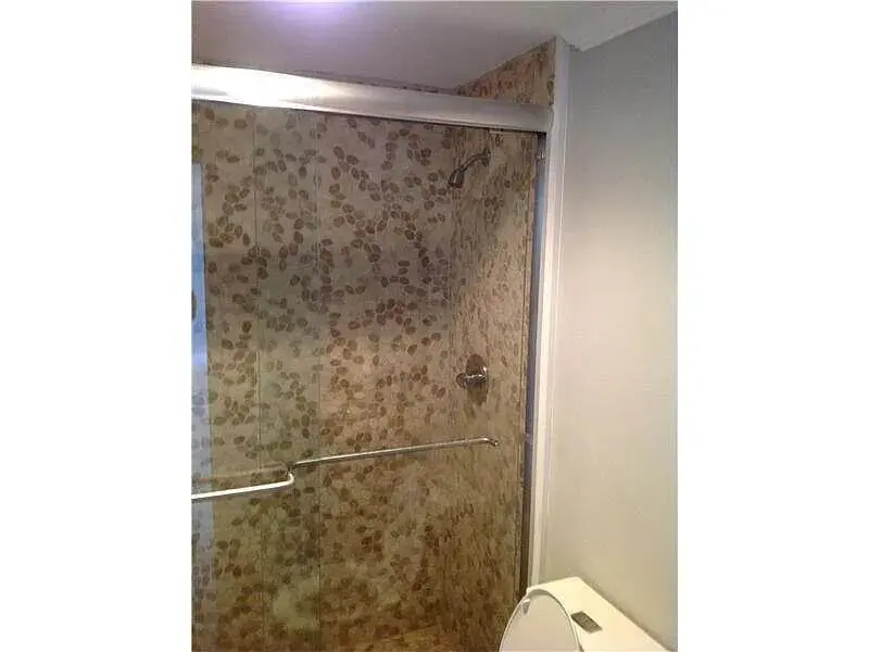 3b33ee23be37518aa28aea92ce711470-uncropp at 400 KINGS POINT Drive 1426, Sunny Isles Beach