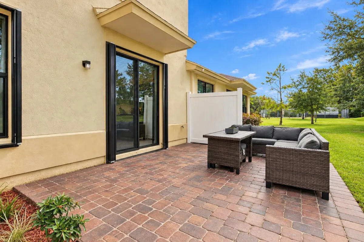 0268d5f0-b9ec-4934-8f2a-4d72197a069e at 9871 E Villa Circle, Vero Beach
