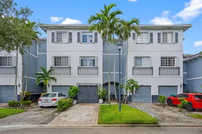 3606 NW 13th Street, Lauderhill – Townhouse for sale
