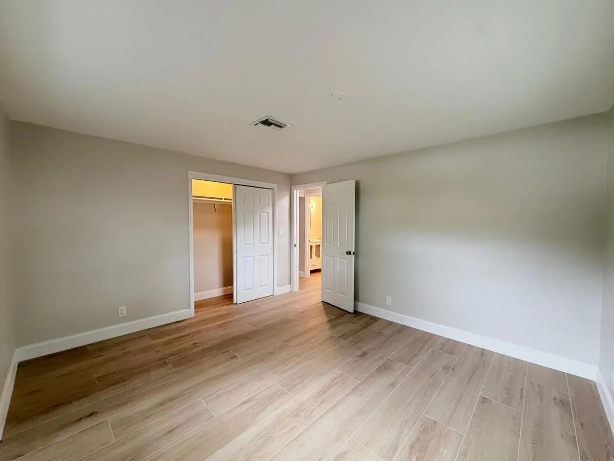 WhatsApp Image 2026-10-01 at 18.20.23 (7 at 2018 S Waterway Drive, North Palm Beach