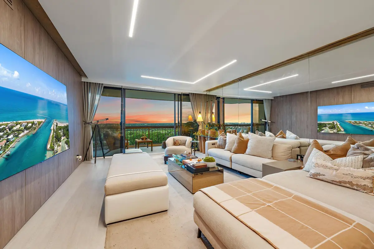 1900 Consulate Pl 1205-36 at 1900 Consulate Place 1205, West Palm Beach