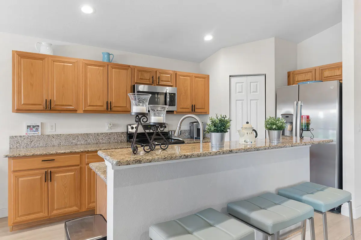 GRANITE COUNTERS at 12142 Roma Road, Boynton Beach