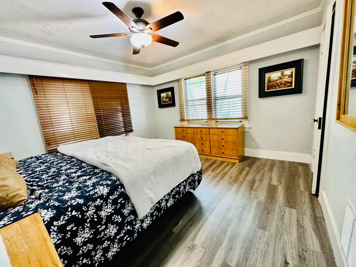 BR 1 King Bed at 520 Hampton Road, West Palm Beach
