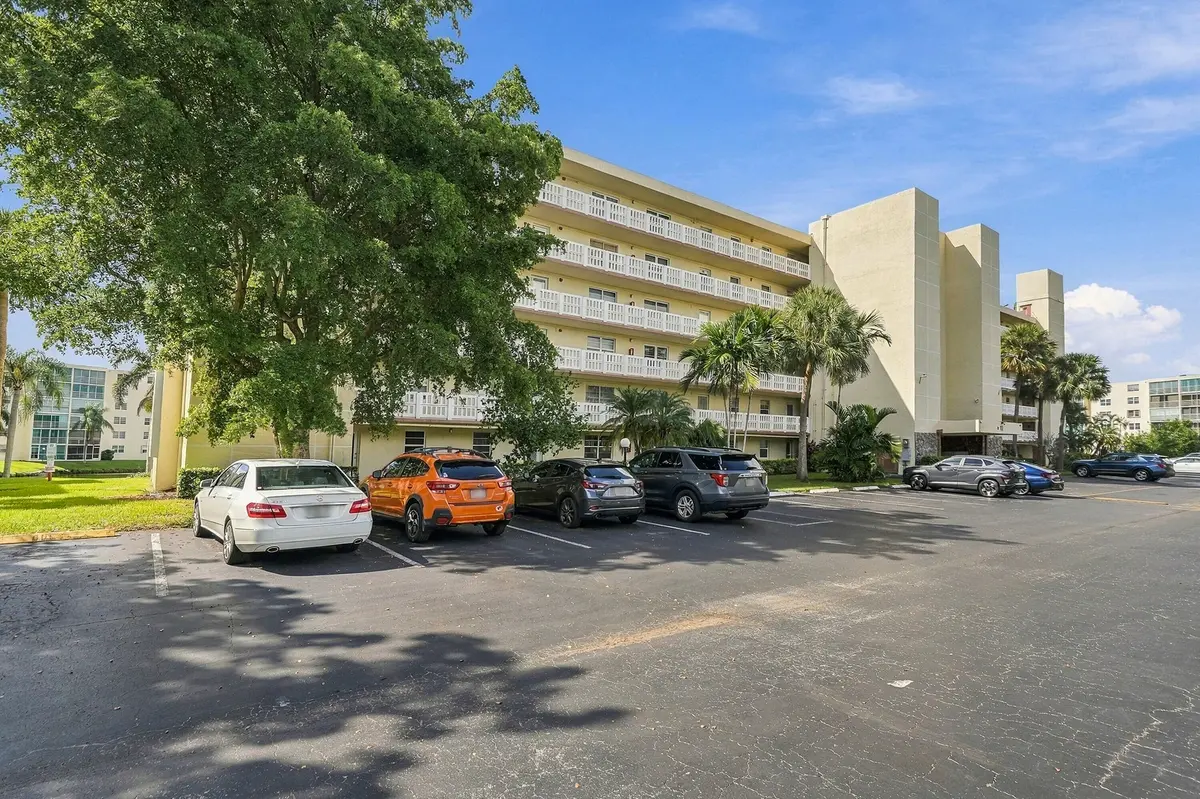 01_dsc05107 at 111 SE 3RD Avenue 602, Dania Beach
