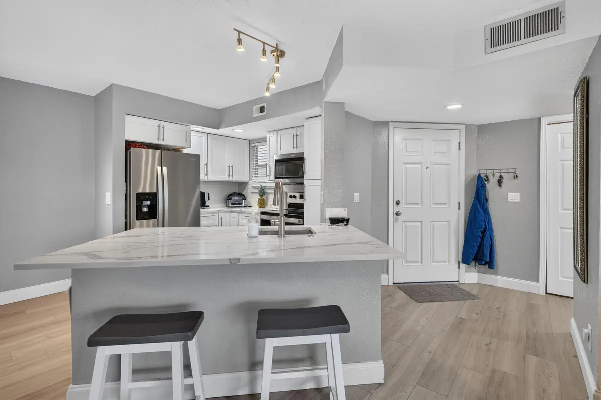 13-web-or-mls-_A7A3904 at 12510 Vista Isles Drive 1212, Sunrise