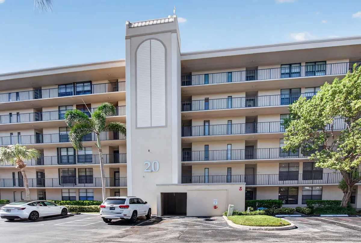 20 Royal Palm Way at 20 ROYAL PALM Way 3010, Boca Raton