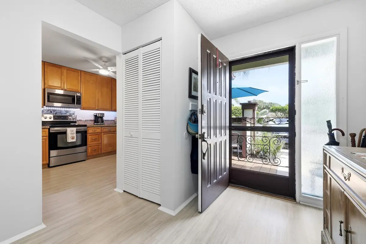 Entry at 259 DEERFIELD Court, Royal Palm Beach