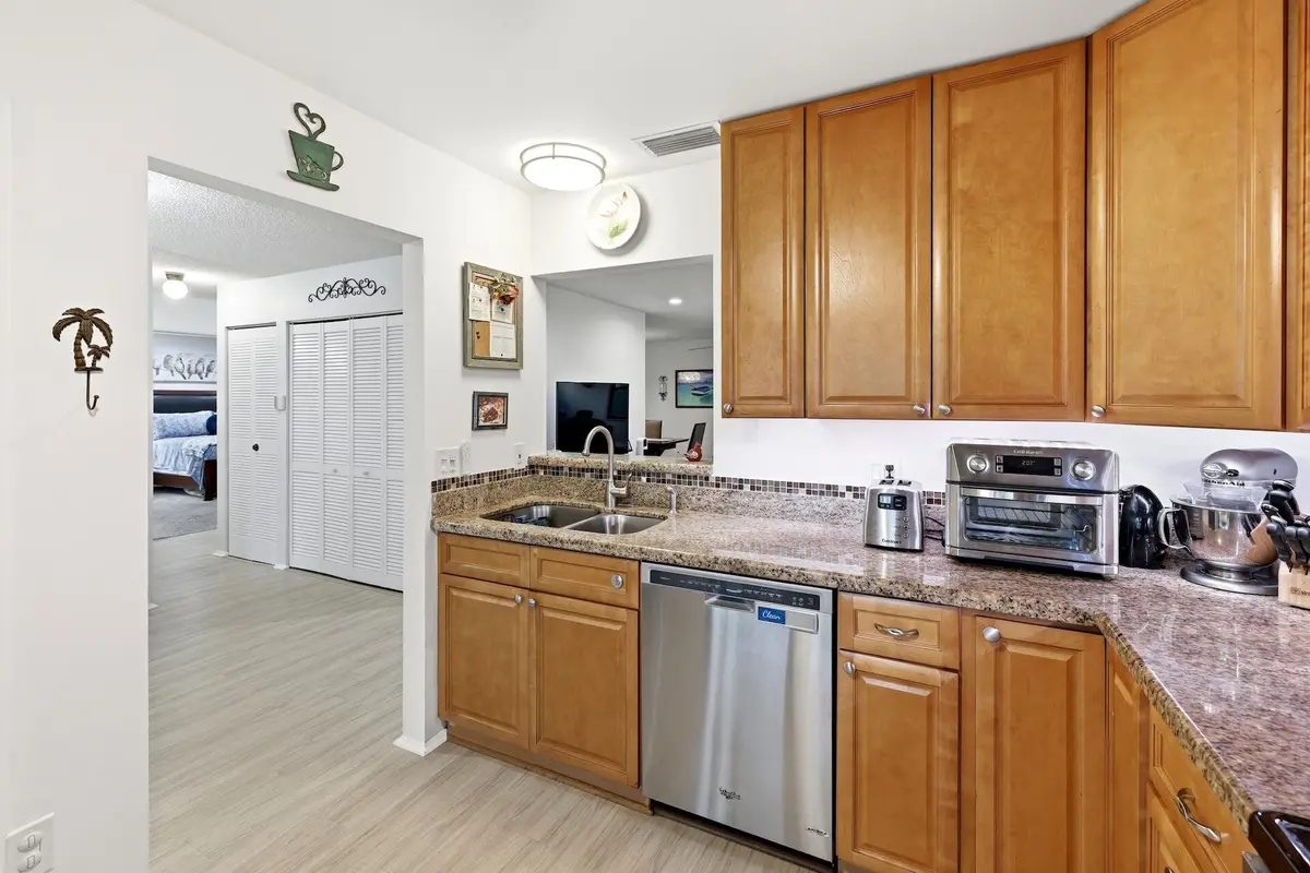 Kitchen at 259 DEERFIELD Court, Royal Palm Beach
