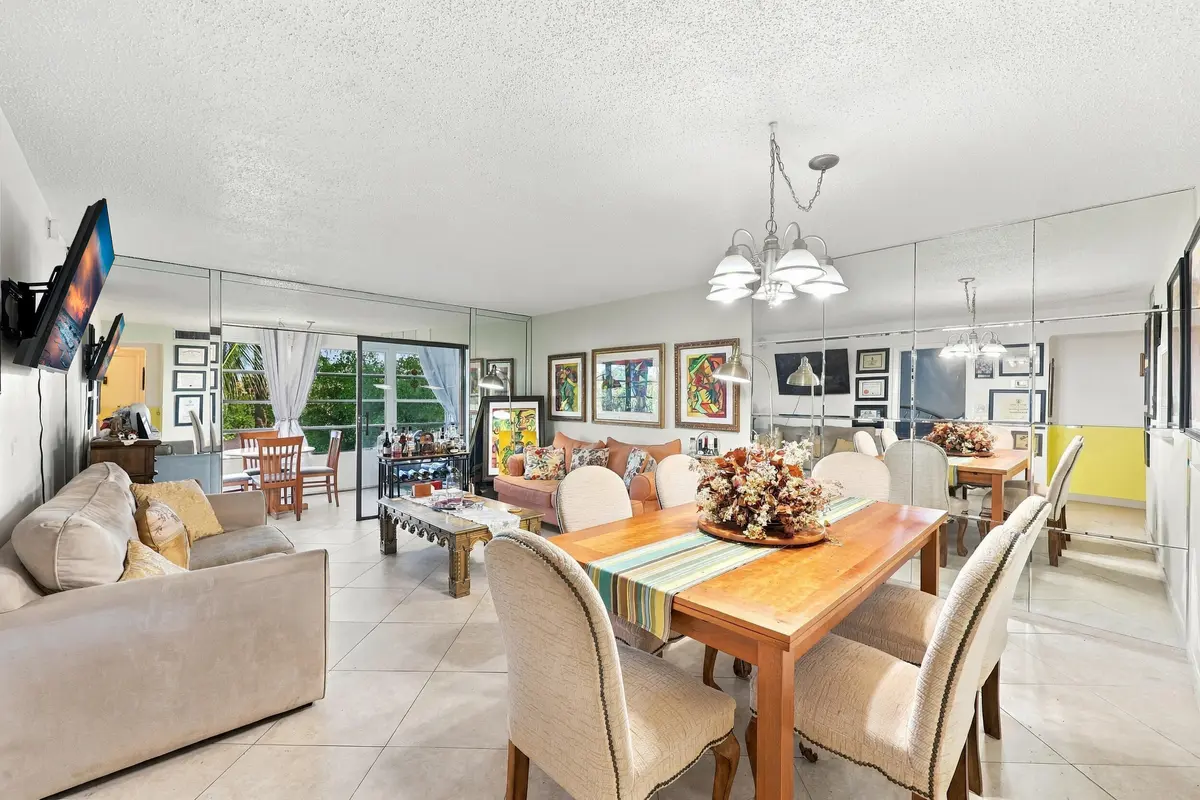 3_453a1580 at 3940 NW 42ND Avenue 313, Lauderdale Lakes