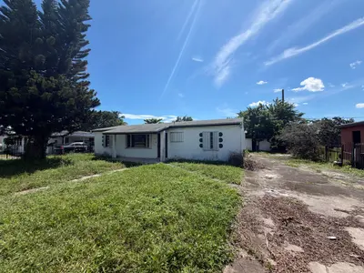 2850 NW 160TH Street, Miami Gardens – Single Family Residence for sale