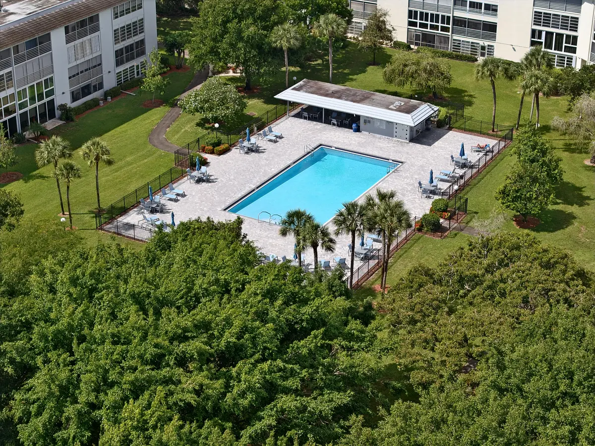riesgo-2 at 2904 VICTORIA Place A2, Coconut Creek
