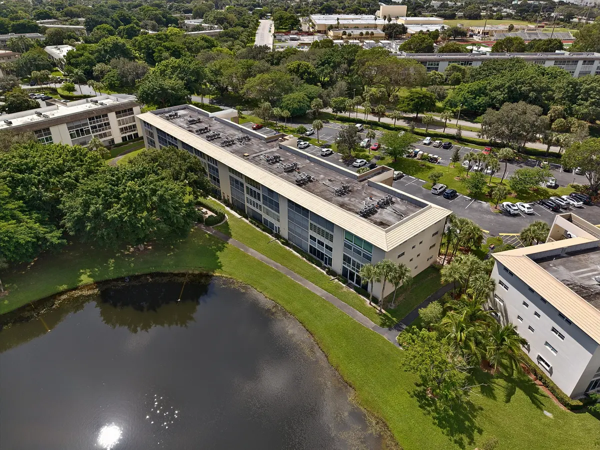 riesgo-3 at 2904 VICTORIA Place A2, Coconut Creek