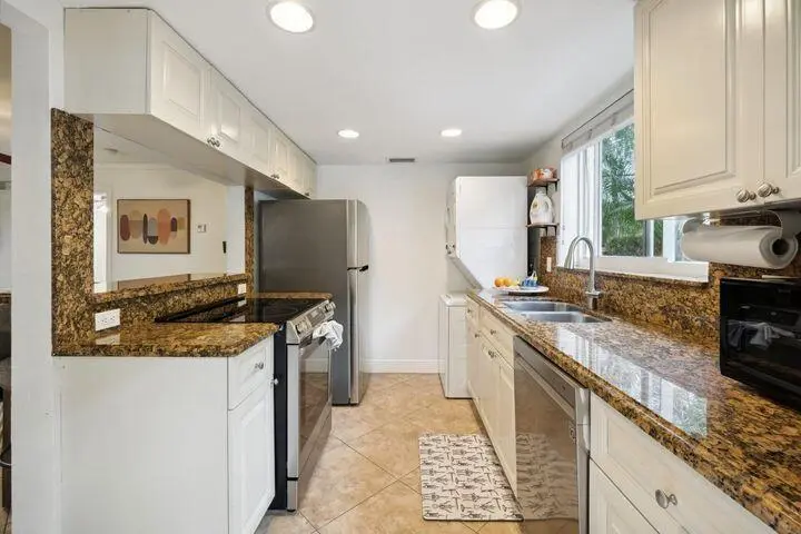 Unit 1 Kitchen at 49 SE 7TH Avenue, Delray Beach