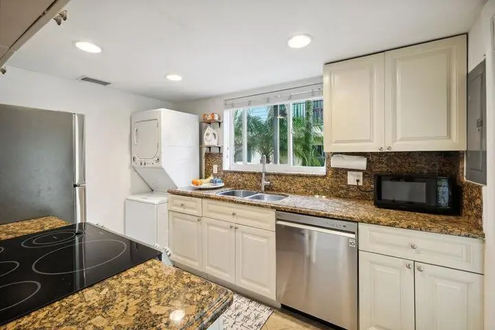 Unit 1 Kitchen at 49 SE 7TH Avenue, Delray Beach