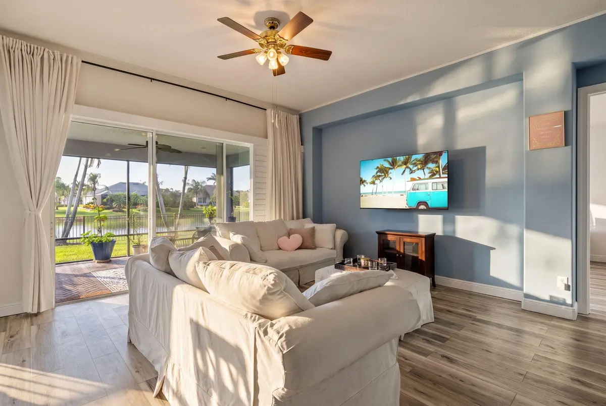 Virtually enhanced at 670 TANGELO Circle, Vero Beach
