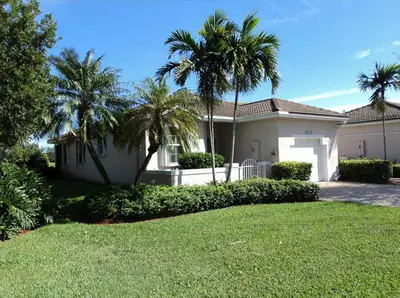 2451 ARAGON Boulevard 1, Sunrise – Villa for sale