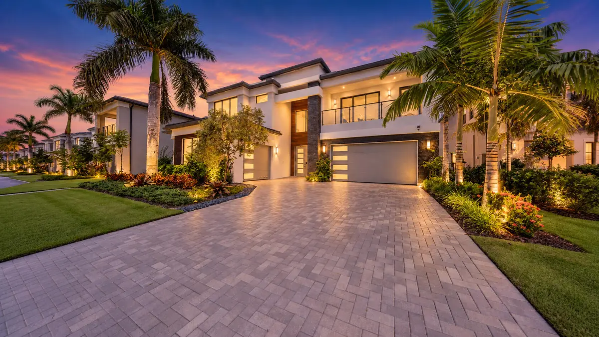 Twilight Boca Raton at 9515 ROYAL WOODS Manor, Boca Raton