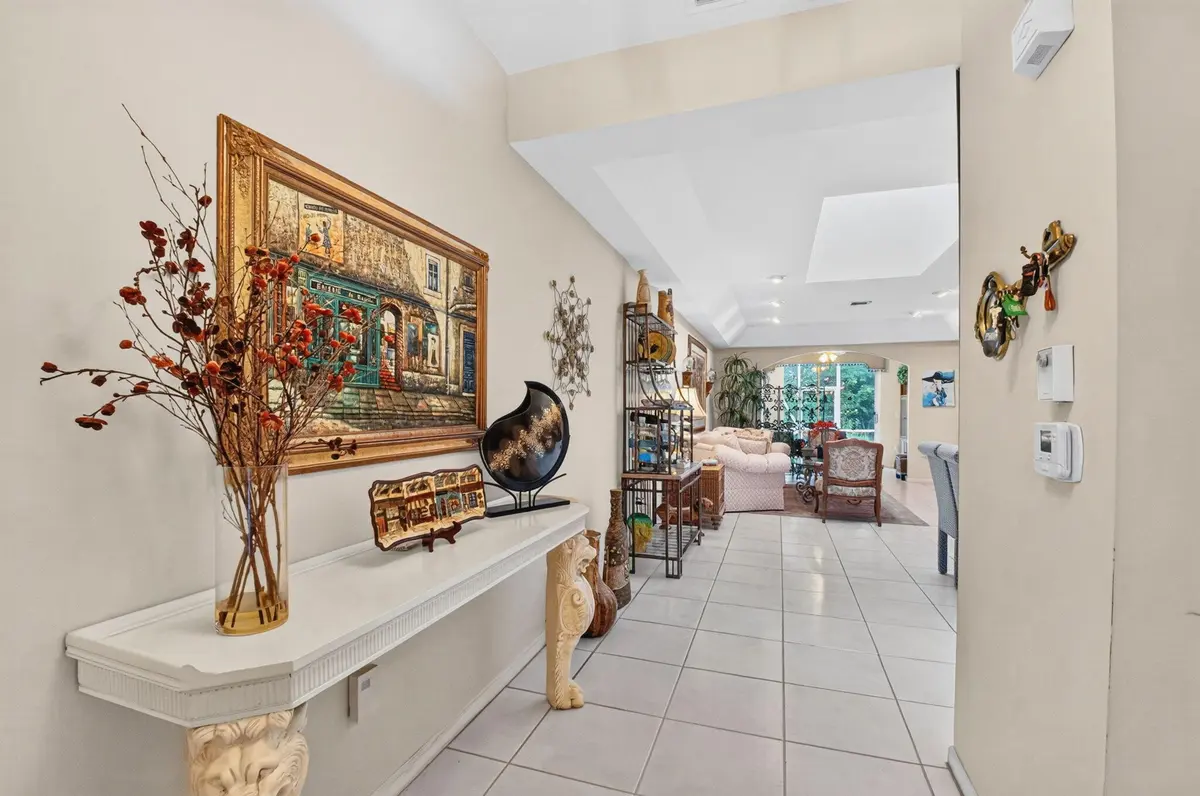 front hallway at 12527 Crystal Pointe Drive C, Boynton Beach