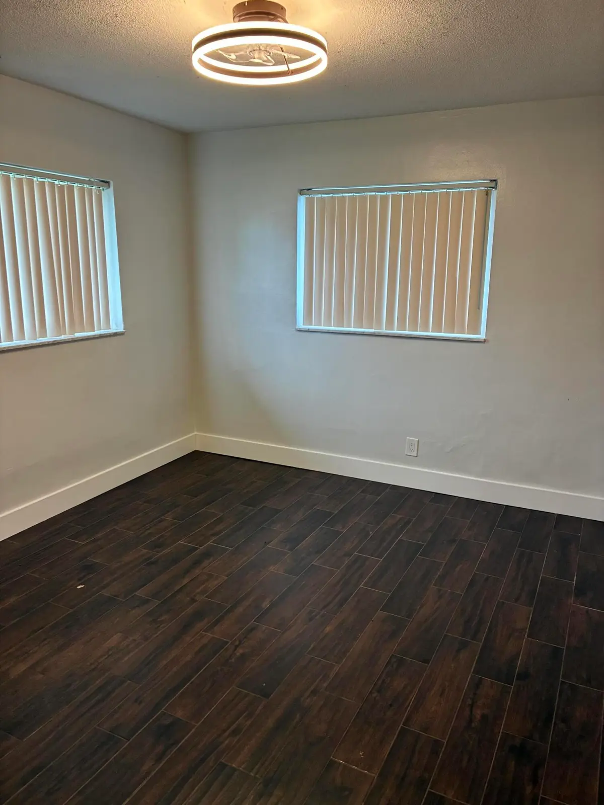 guestroom at 1104 SE 14TH Street, Deerfield Beach