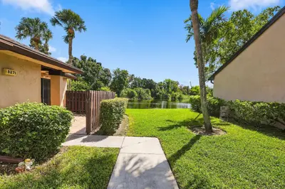 8271 Boca Glades Boulevard, Boca Raton – Villa for sale