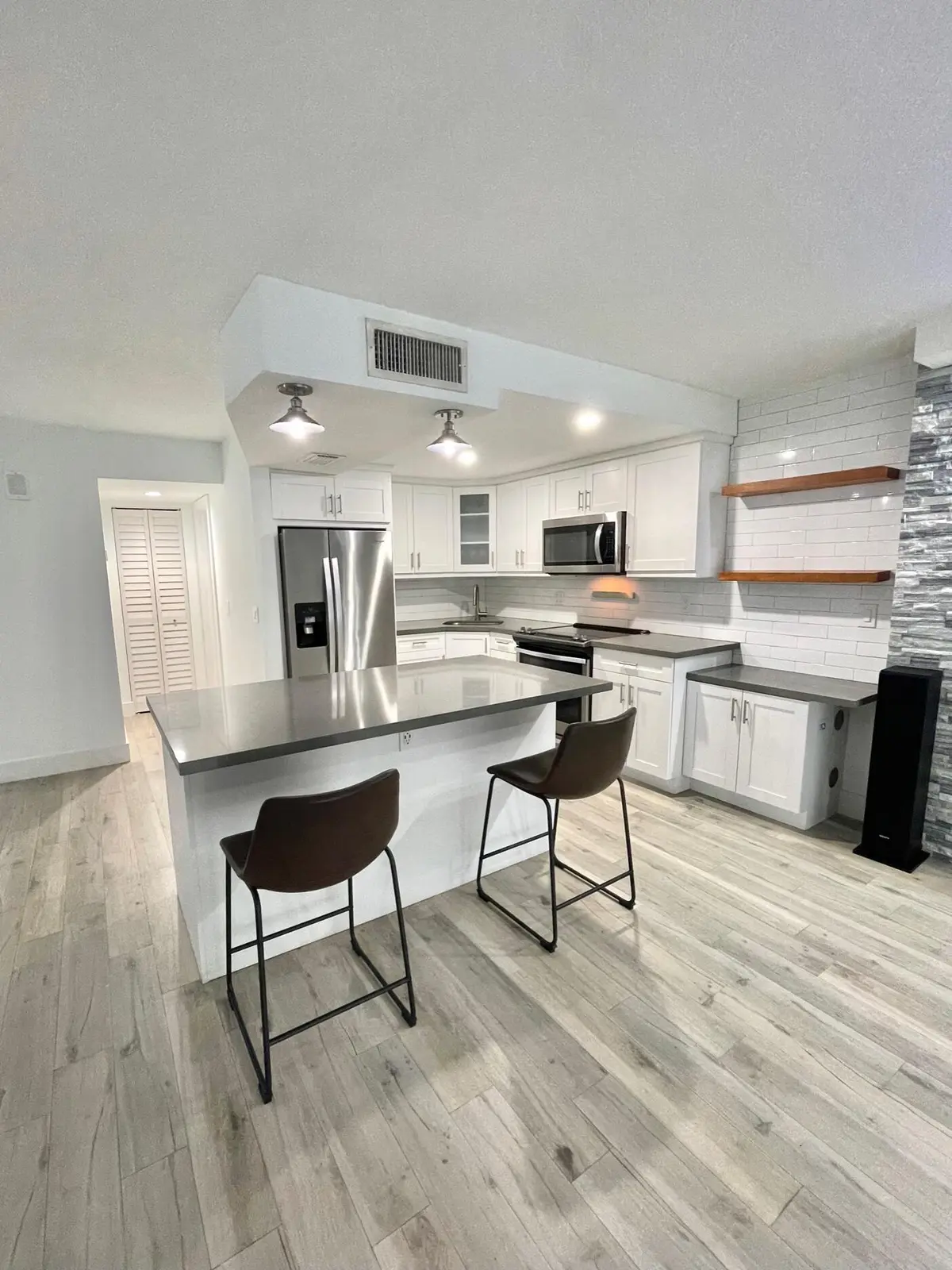 342 Southwind Dr #123 at 342 Southwind Drive 123, North Palm Beach