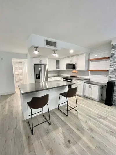 342 Southwind Drive 123, North Palm Beach – Condominium for sale
