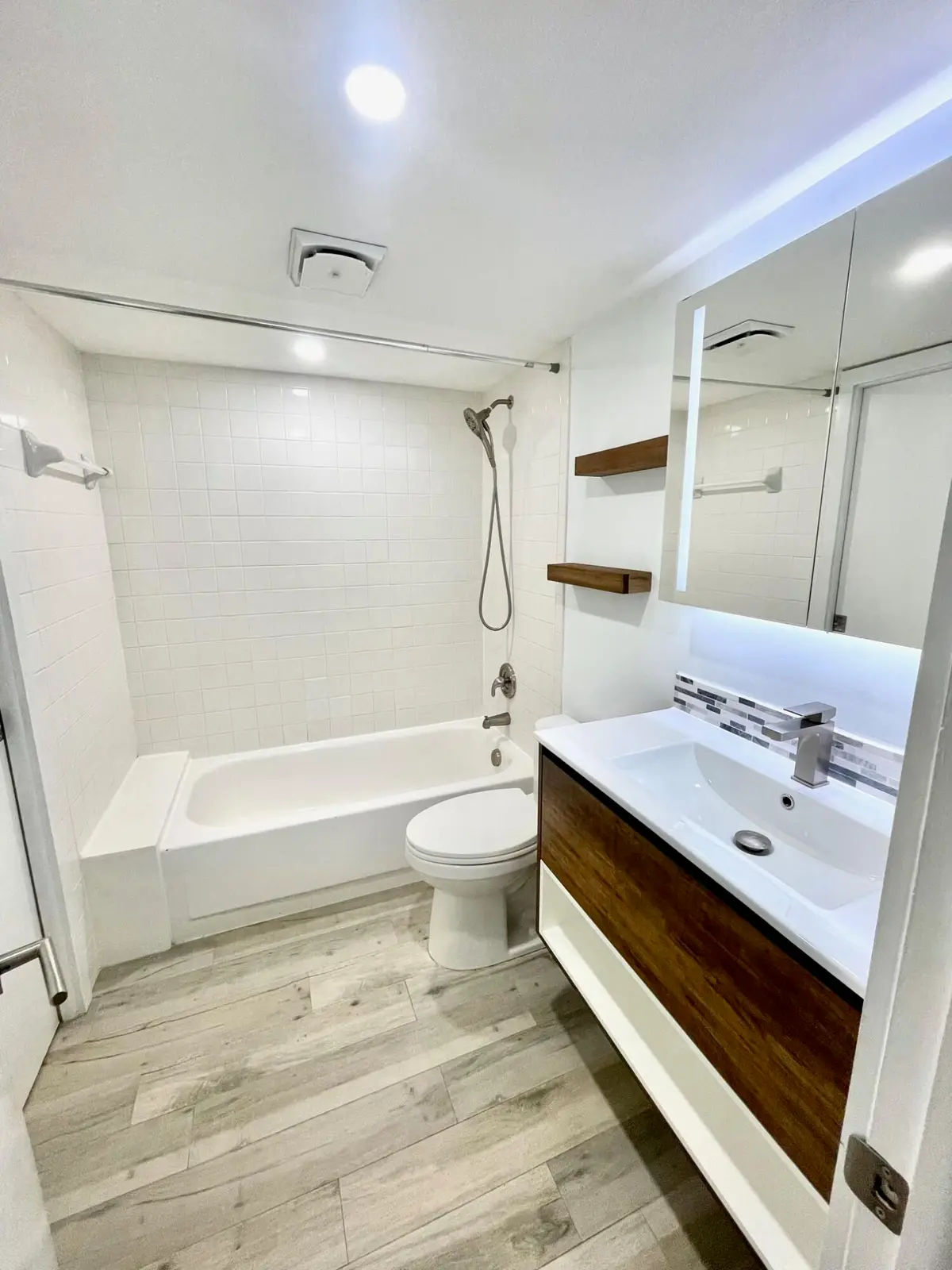 Master Bath at 342 Southwind Drive 123, North Palm Beach