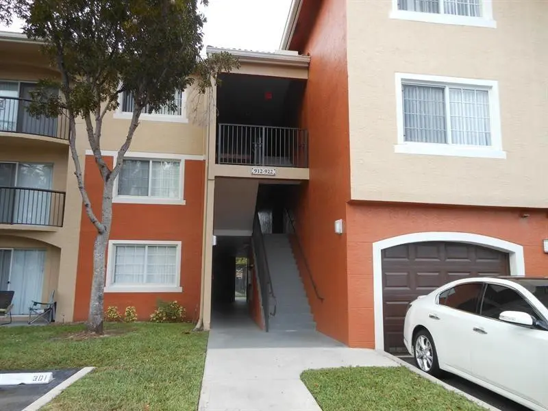 Photo 4 at 4191 N HAVERHILL Road 421, West Palm Beach