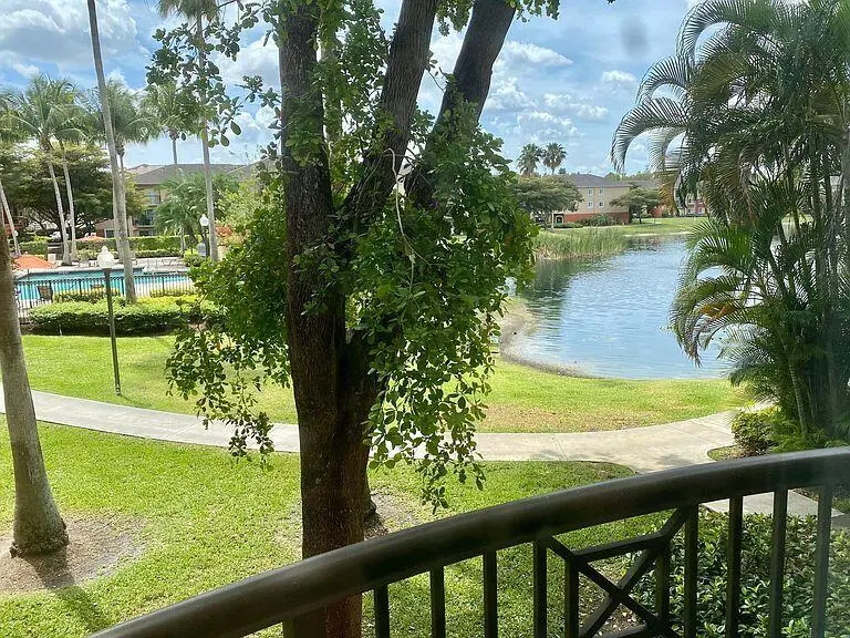 463a50615ba46cf12766f7630aee4a32-cc_ft_7 at 4159 N HAVERHILL Road 1322, West Palm Beach