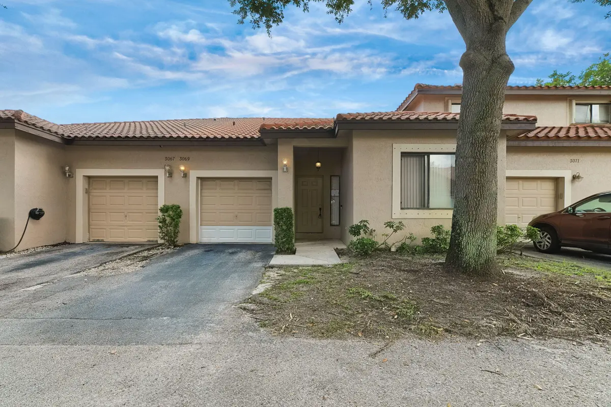 3069 LA MIRAGE Drive, Lauderhill, FL – photo 1