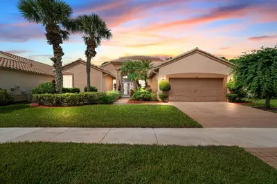 483 NW Blue Lake Drive, Port St. Lucie – Single Family Residence for sale