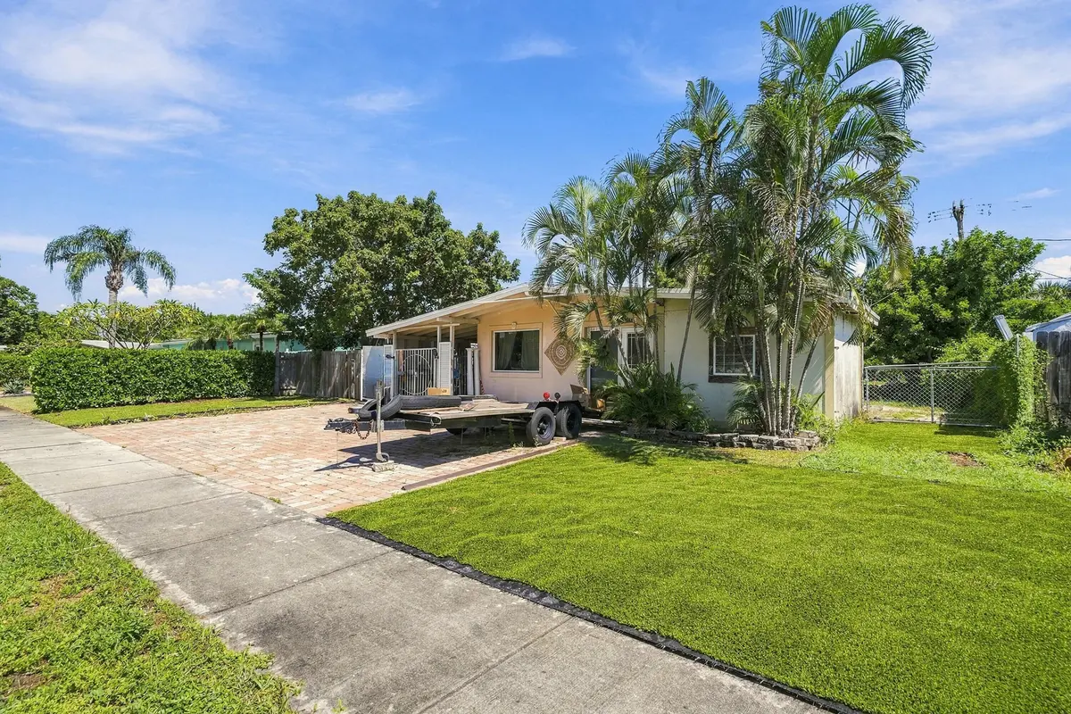 01_dsc05852 at 4320 NE 18TH Avenue, Pompano Beach