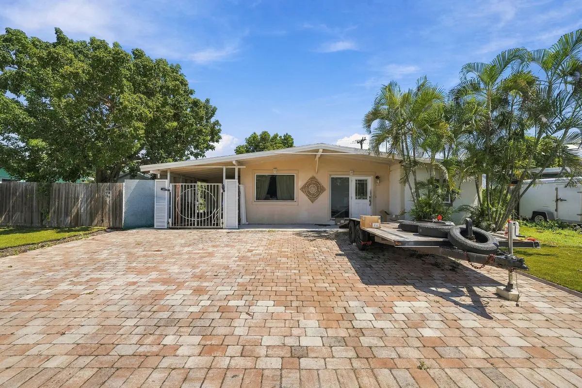 03_dsc05847 at 4320 NE 18TH Avenue, Pompano Beach