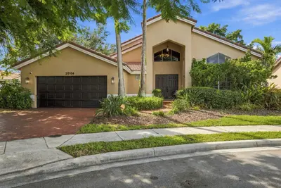 20104 NW 9TH Drive, Pembroke Pines – Single Family Residence for sale