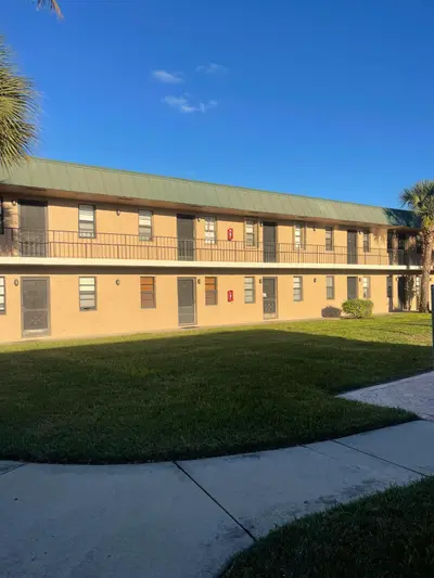 1021 SE MONTEREY Road 1-31, Stuart – Apartment for rent