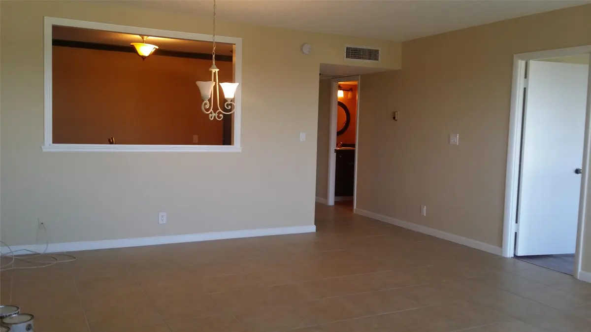Photo 4 at 10777 W SAMPLE Road 910, Coral Springs