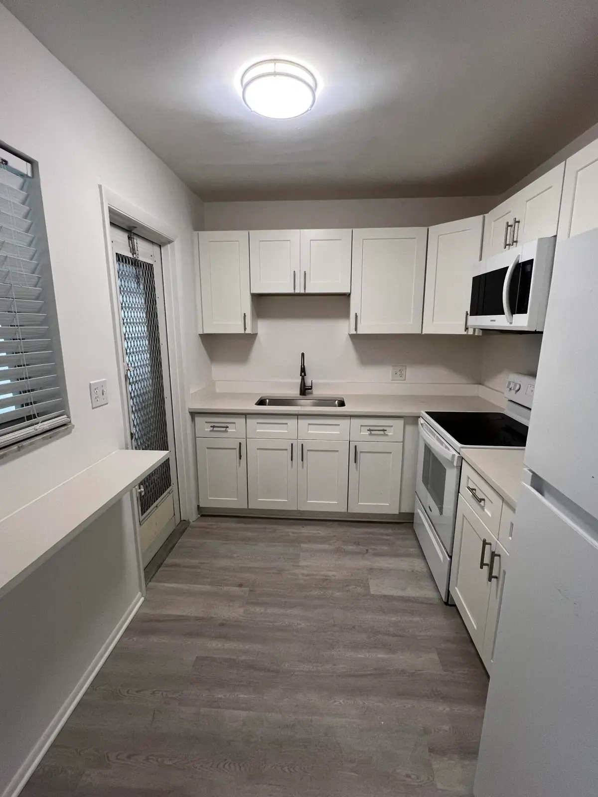 IMG_4747 at 1280 NW 43rd Avenue 302, Lauderhill