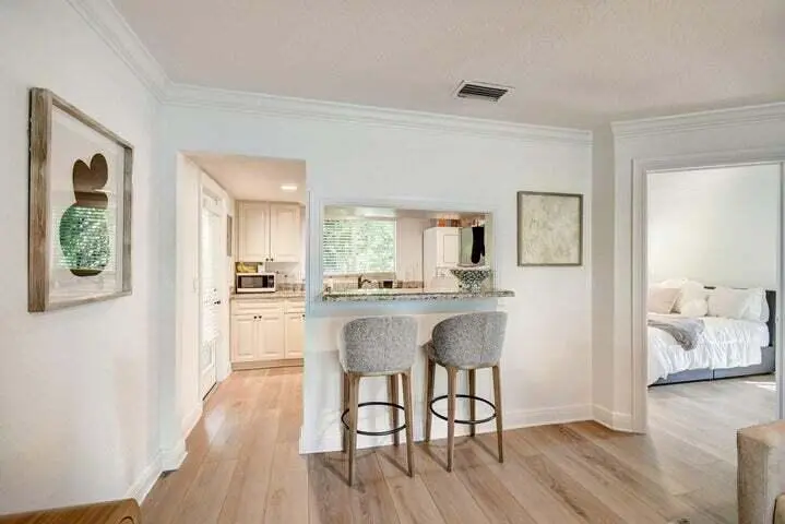 Unit 8 Breakfast Bar at 45 SE 7TH Avenue, Delray Beach