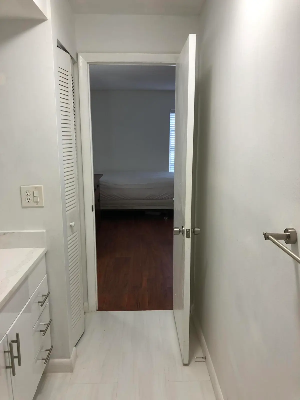 Bath 1B at 480 NW 20TH Street 2140, Boca Raton