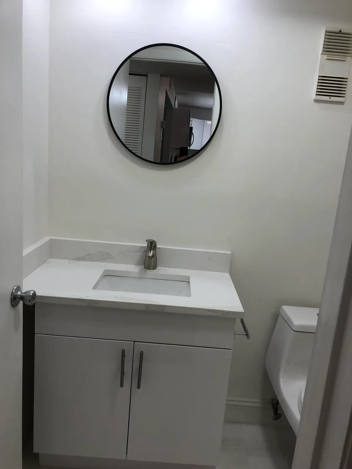 Bath 2A at 480 NW 20TH Street 2140, Boca Raton