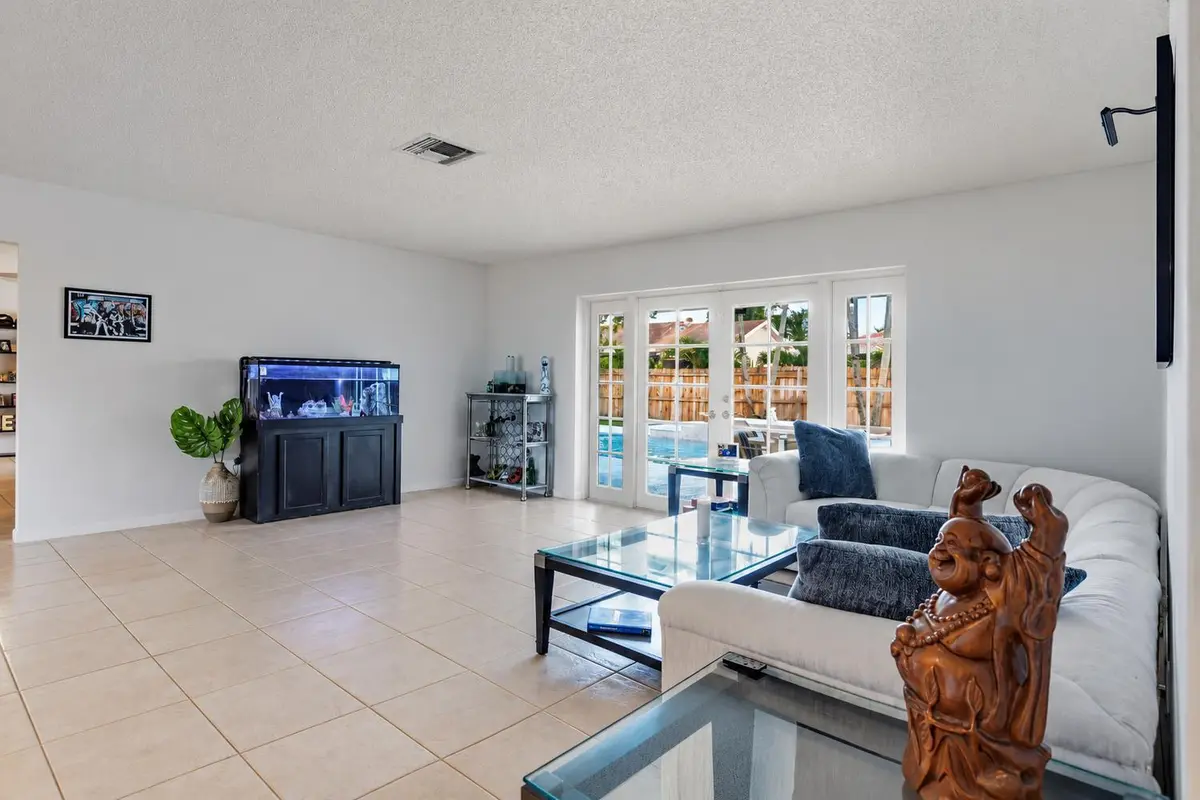 004-044-Living room2-1500x1000 at 4852 Sugar Pine Drive, Boca Raton