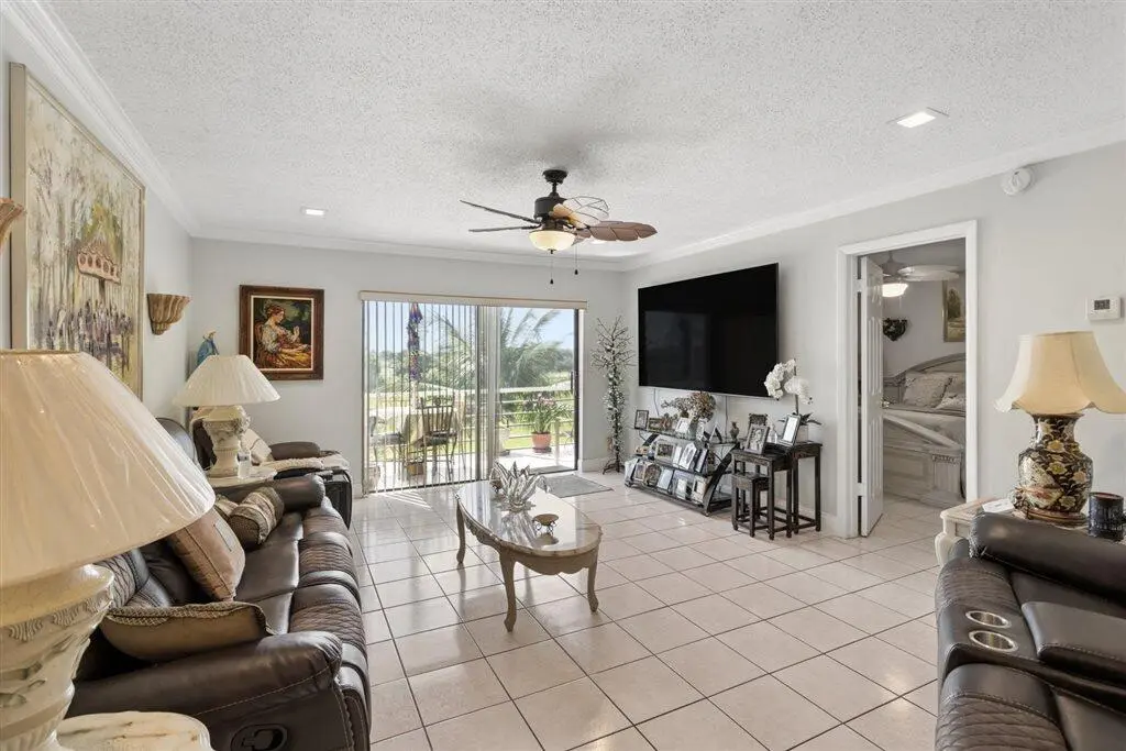 02-U9A8189 at 3940 NW 42ND Avenue 417, Lauderdale Lakes